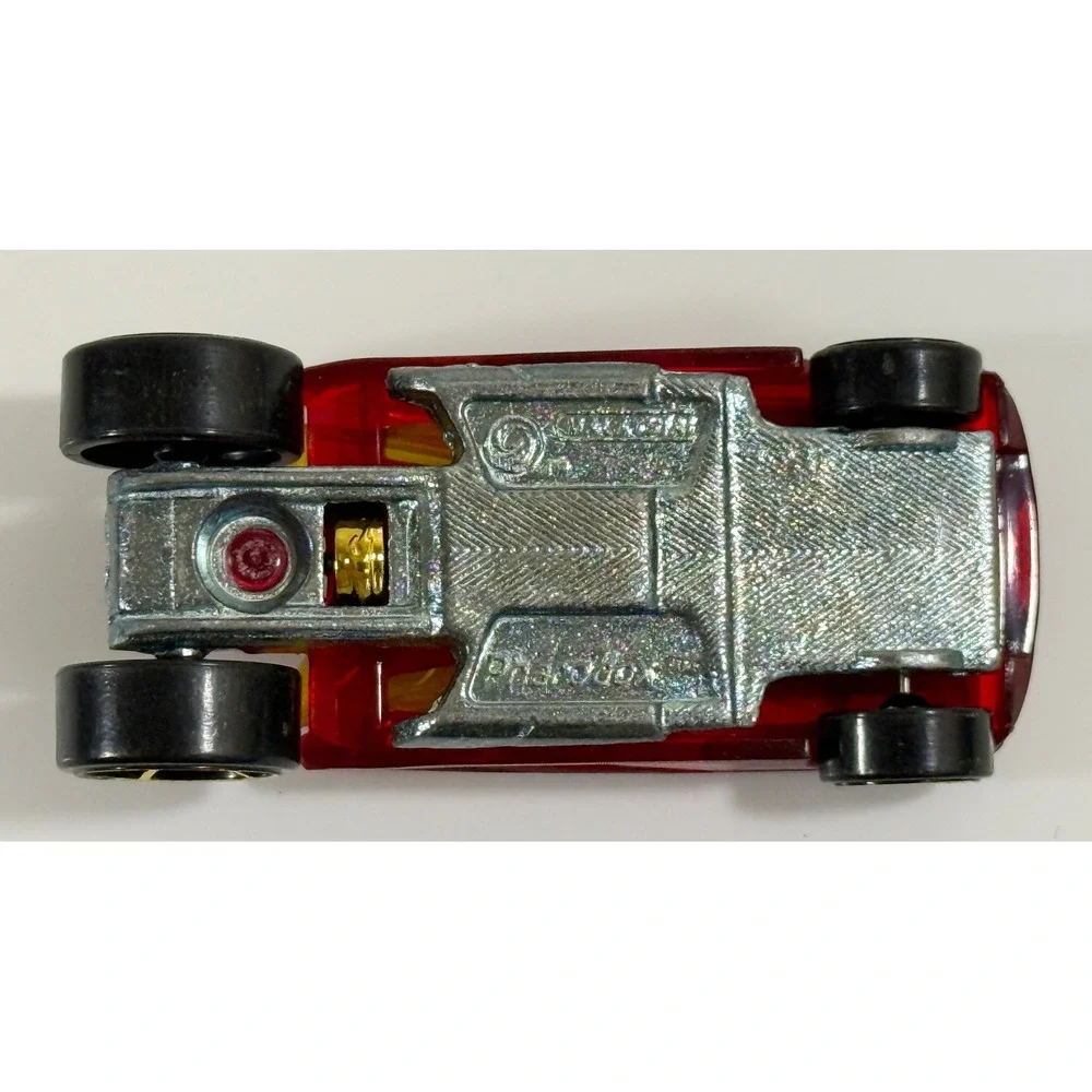 Hot Wheels Paradox Toy Car Kids 1:64 Red Translucent Flame X-Raycers Series